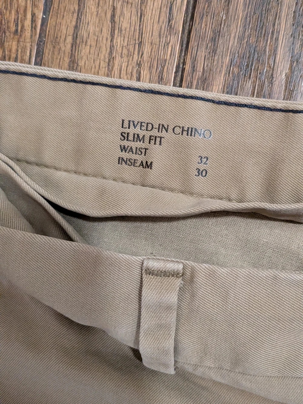 Banana Republic Men's Chino Pants in Light Khaki
